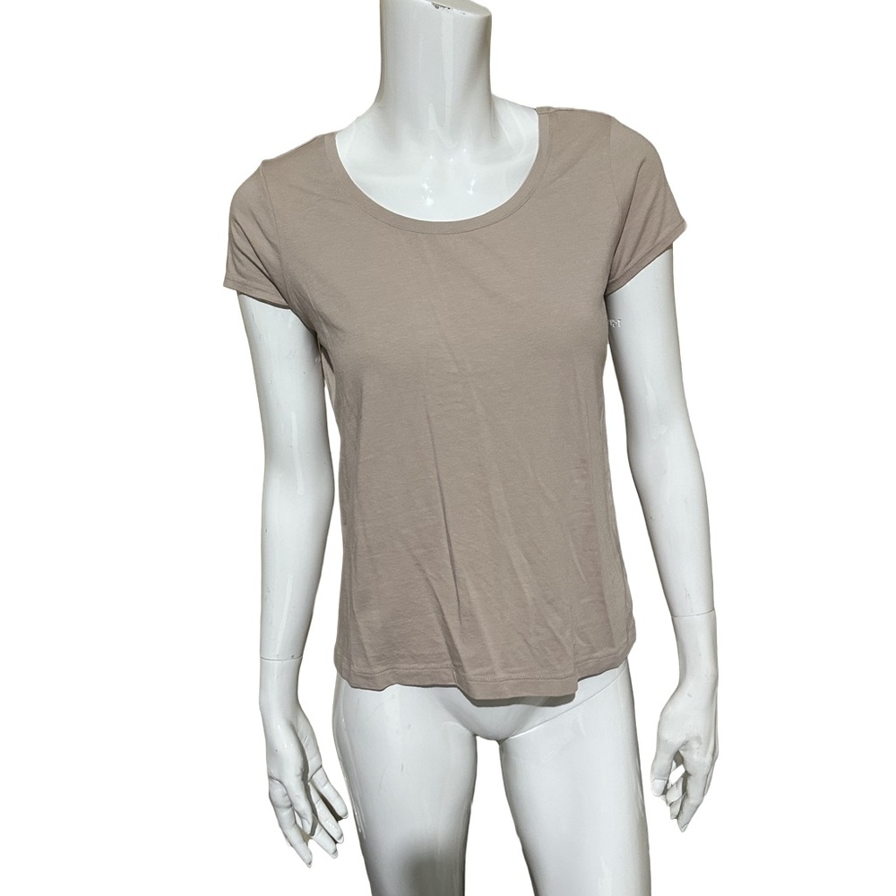 Tahari Cream Cap Sleeve Scoop Neck Fitted Tee